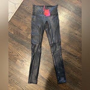 Spanx Faux Leather Moto Leggings
New with tags
Size XS
Retails $110